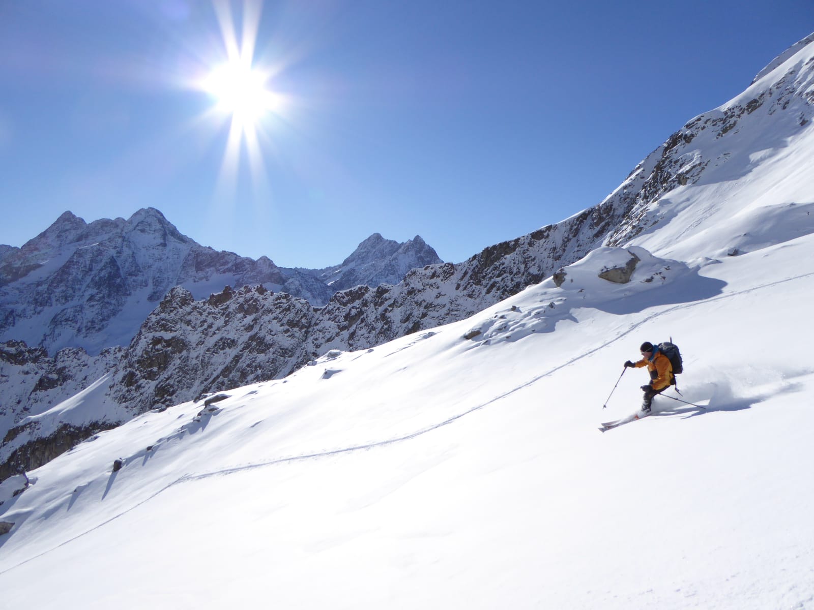 64b54a64-ec4f-4a82-8e24-2656aa6fc28d